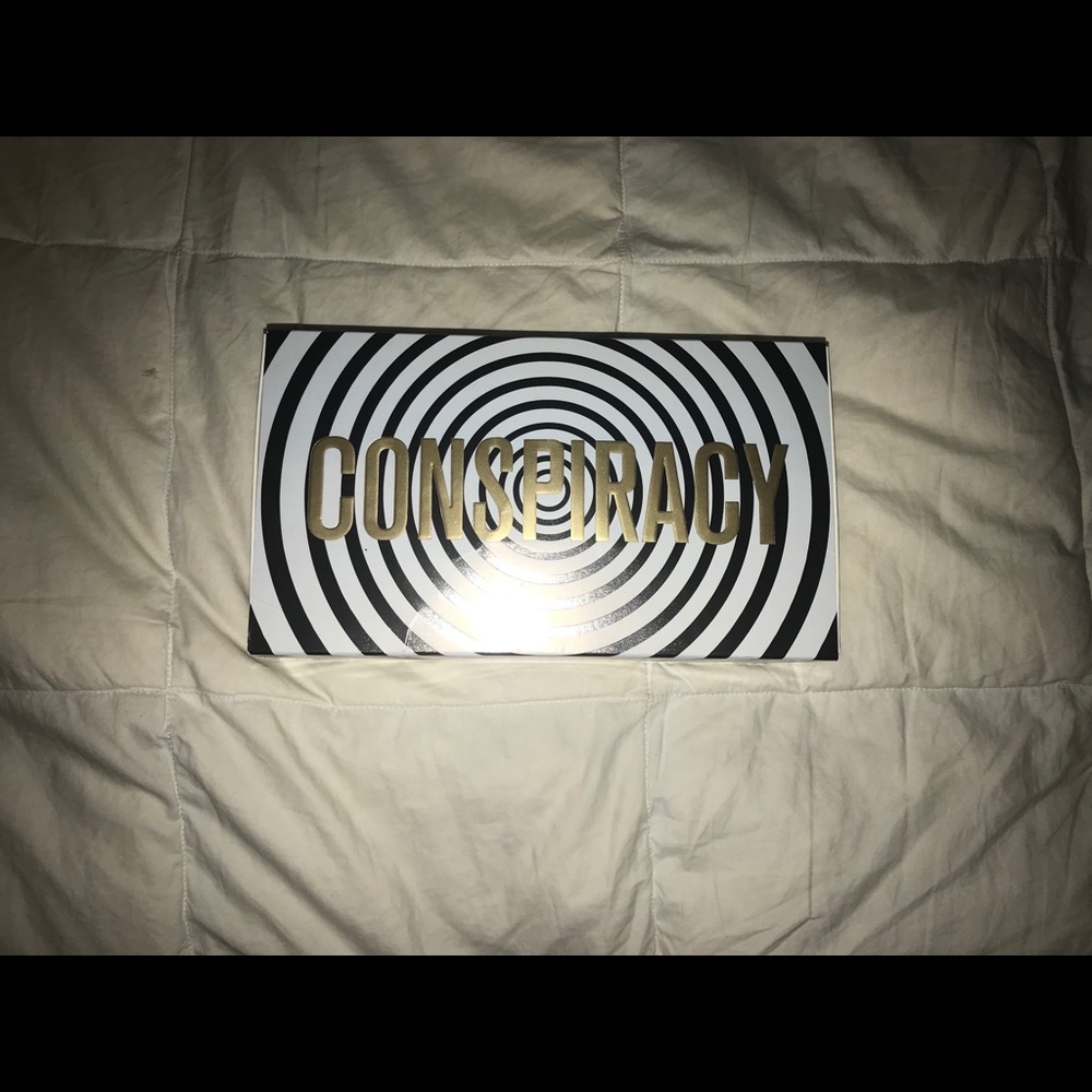SHANE DAWSON x JEFFRE STAR CONSPIRACY PALETTE